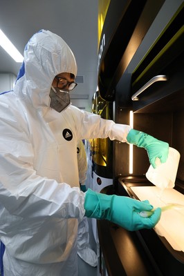 與阿迪達斯一同前往4D打印工廠,見證4D技術(shù)的無限可能性